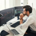 How to Choose the Right Broker When Opening a Demat Account
